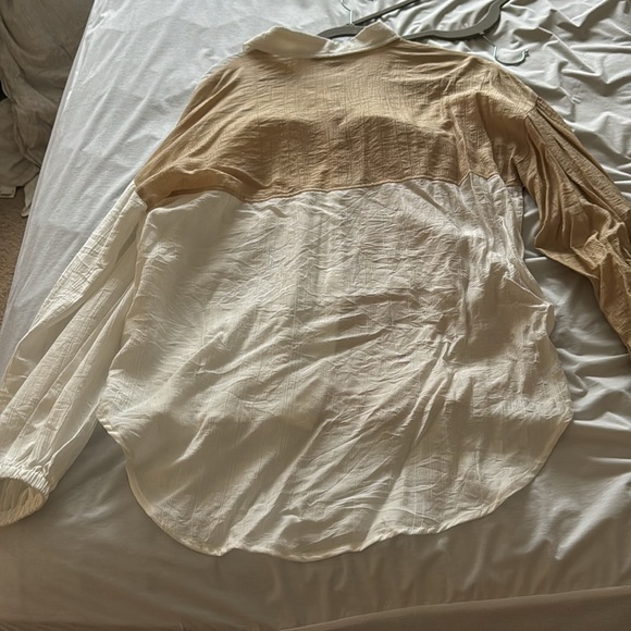 Button up - Picture 3 of 3